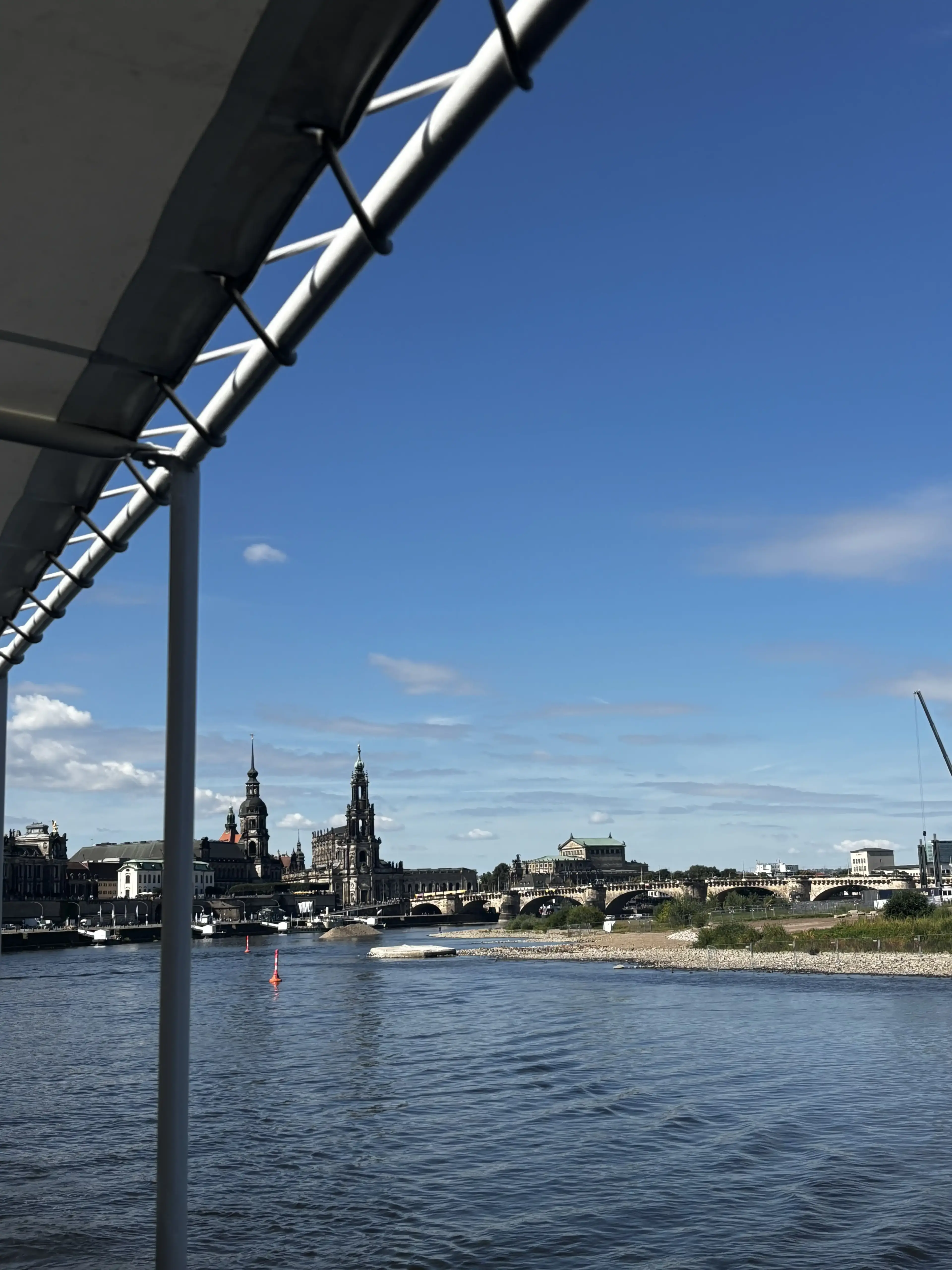 Рандомне фото старого міста з мого бару